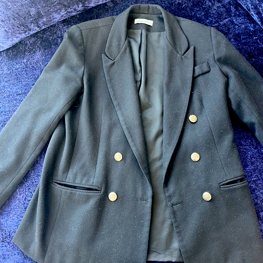 Stephanie Andrews Double-Breasted Black Blazer (42rish)